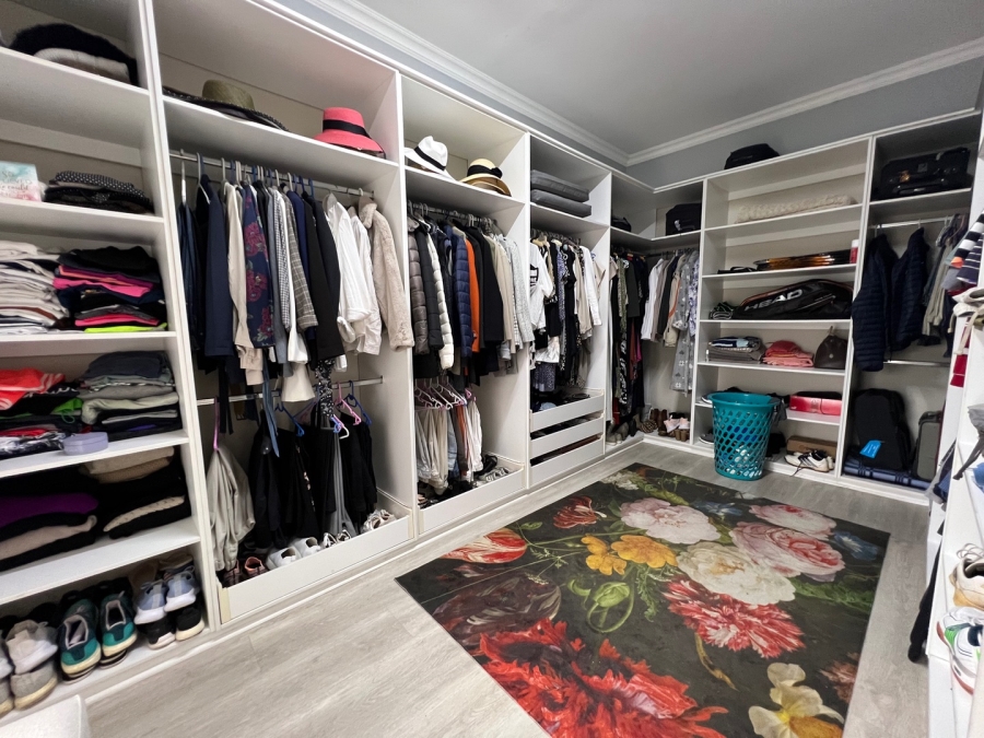 4 Bedroom Property for Sale in Oubaai Western Cape